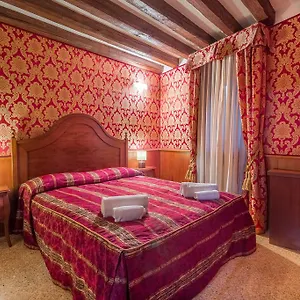 https://home-venice-apartments-piazzale-roma.hotelinveneto.com